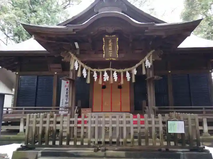 氷川女體神社の本殿・本堂