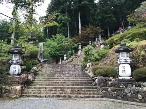 華厳寺の庭園