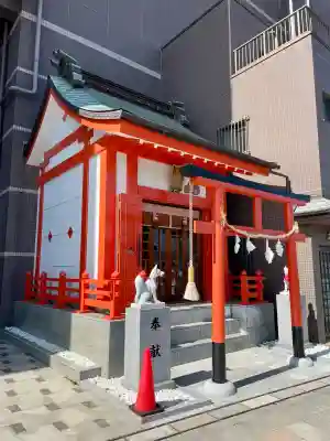 上土朝日稲荷神社の{uncategorized: "未分類", other: "その他", undefined: "問題あり", building: "その他建物", grave: "お墓", sacred_gate: "鳥居", guardian: "狛犬", statue: "像", buddha: "仏像", history: "歴史", nature: "自然", garden: "庭園", animal: "動物", pagoda: "塔", temizu: "手水舎", mountain_gate: "山門・神門", sanctuary: "本殿・本堂", subordinate: "末社・摂社", art: "芸術", scenery: "景色", jizo: "地蔵", ema: "絵馬", goshuin: "御朱印", omikuji: "おみくじ", items: "授与品その他", amulet: "お守り", goshuincho: "御朱印帳", eats: "食事", festival: "お祭り", votive_dance: "神楽", shichigosan: "七五三参", wedding: "結婚式", experience: "体験その他", initially: "初詣", around: "周辺", anti_infection: "感染症対策"}