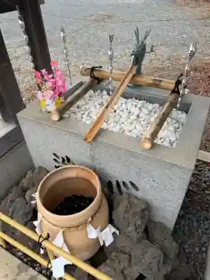 拝島神明神社の{uncategorized: "未分類", other: "その他", undefined: "問題あり", building: "その他建物", grave: "お墓", sacred_gate: "鳥居", guardian: "狛犬", statue: "像", buddha: "仏像", history: "歴史", nature: "自然", garden: "庭園", animal: "動物", pagoda: "塔", temizu: "手水舎", mountain_gate: "山門・神門", sanctuary: "本殿・本堂", subordinate: "末社・摂社", art: "芸術", scenery: "景色", jizo: "地蔵", ema: "絵馬", goshuin: "御朱印", omikuji: "おみくじ", items: "授与品その他", amulet: "お守り", goshuincho: "御朱印帳", eats: "食事", festival: "お祭り", votive_dance: "神楽", shichigosan: "七五三参", wedding: "結婚式", experience: "体験その他", initially: "初詣", around: "周辺", anti_infection: "感染症対策"}