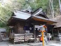 新倉富士浅間神社の本殿・本堂
