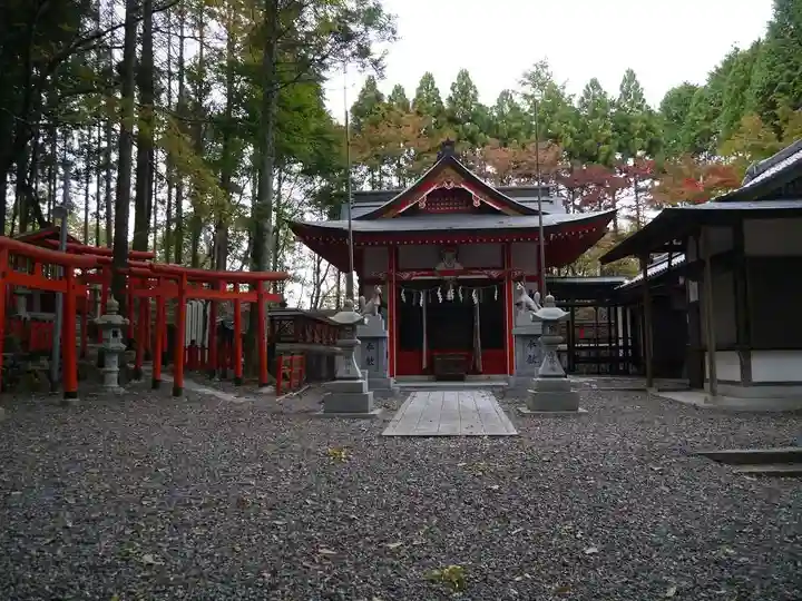 磐栄稲荷宮の本殿・本堂