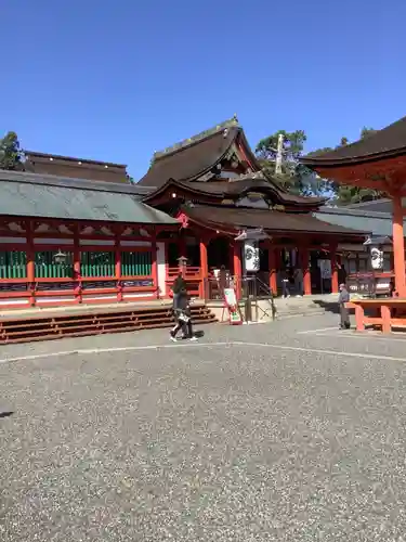 美濃國一宮　南宮大社の山門・神門