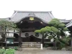 光明寺の本殿