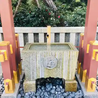 三囲神社(三圍神社)日本橋摂社の手水舎