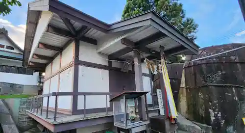 三ツ石神社の本殿・本堂