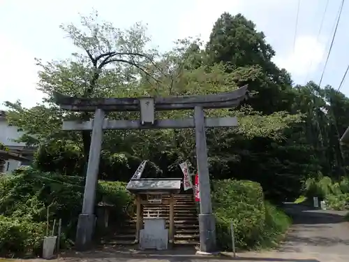 母智丘神社の鳥居