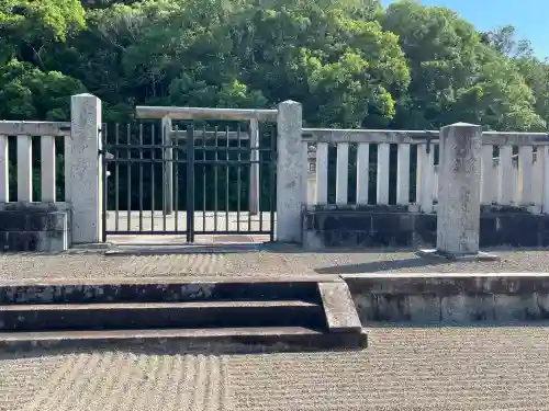 宣化天皇陵（身狹桃花鳥坂上陵）(奈良県)