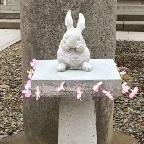 彌彦神社　(伊夜日子神社)の像