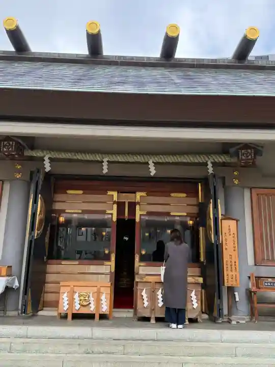 芝大神宮の{uncategorized: "未分類", other: "その他", undefined: "問題あり", building: "その他建物", grave: "お墓", sacred_gate: "鳥居", guardian: "狛犬", statue: "像", buddha: "仏像", history: "歴史", nature: "自然", garden: "庭園", animal: "動物", pagoda: "塔", temizu: "手水舎", mountain_gate: "山門・神門", sanctuary: "本殿・本堂", subordinate: "末社・摂社", art: "芸術", scenery: "景色", jizo: "地蔵", ema: "絵馬", goshuin: "御朱印", omikuji: "おみくじ", items: "授与品その他", amulet: "お守り", goshuincho: "御朱印帳", eats: "食事", festival: "お祭り", votive_dance: "神楽", shichigosan: "七五三参", wedding: "結婚式", experience: "体験その他", initially: "初詣", around: "周辺", anti_infection: "感染症対策"}