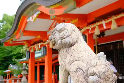 多治速比売神社の狛犬