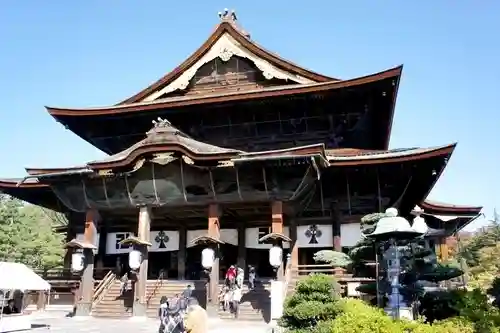 善光寺の本殿・本堂