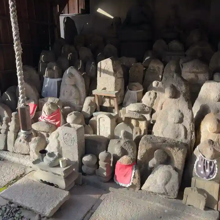 行願寺(革堂)の{uncategorized: "未分類", other: "その他", undefined: "問題あり", building: "その他建物", grave: "お墓", sacred_gate: "鳥居", guardian: "狛犬", statue: "像", buddha: "仏像", history: "歴史", nature: "自然", garden: "庭園", animal: "動物", pagoda: "塔", temizu: "手水舎", mountain_gate: "山門・神門", sanctuary: "本殿・本堂", subordinate: "末社・摂社", art: "芸術", scenery: "景色", jizo: "地蔵", ema: "絵馬", goshuin: "御朱印", omikuji: "おみくじ", items: "授与品その他", amulet: "お守り", goshuincho: "御朱印帳", eats: "食事", festival: "お祭り", votive_dance: "神楽", shichigosan: "七五三参", wedding: "結婚式", experience: "体験その他", initially: "初詣", around: "周辺", anti_infection: "感染症対策"}