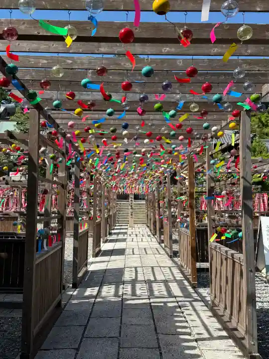 秋葉總本殿可睡斎の{uncategorized: "未分類", other: "その他", undefined: "問題あり", building: "その他建物", grave: "お墓", sacred_gate: "鳥居", guardian: "狛犬", statue: "像", buddha: "仏像", history: "歴史", nature: "自然", garden: "庭園", animal: "動物", pagoda: "塔", temizu: "手水舎", mountain_gate: "山門・神門", sanctuary: "本殿・本堂", subordinate: "末社・摂社", art: "芸術", scenery: "景色", jizo: "地蔵", ema: "絵馬", goshuin: "御朱印", omikuji: "おみくじ", items: "授与品その他", amulet: "お守り", goshuincho: "御朱印帳", eats: "食事", festival: "お祭り", votive_dance: "神楽", shichigosan: "七五三参", wedding: "結婚式", experience: "体験その他", initially: "初詣", around: "周辺", anti_infection: "感染症対策"}
