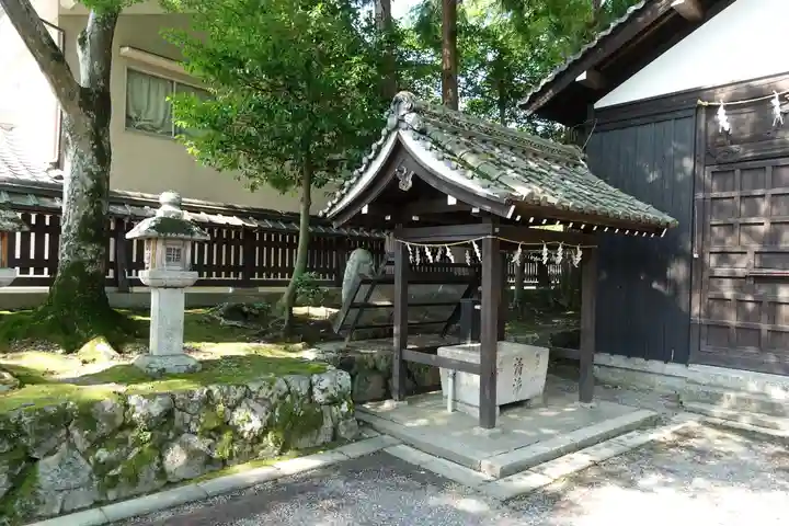 那波加神社の手水舎