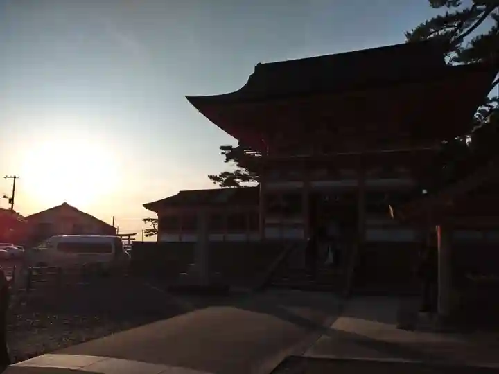 日御碕神社の山門・神門