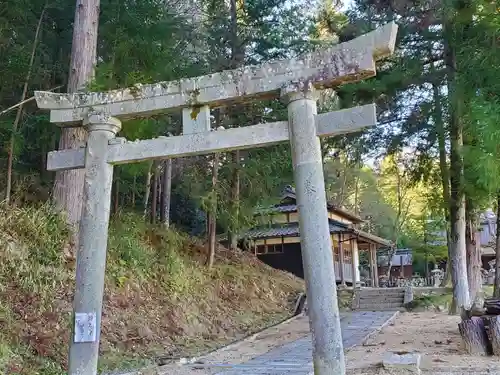 山田感神社の鳥居