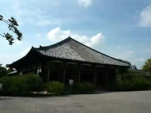 元興寺の本殿・本堂