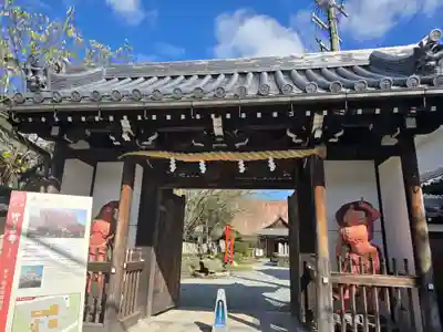 櫻本坊の山門・神門