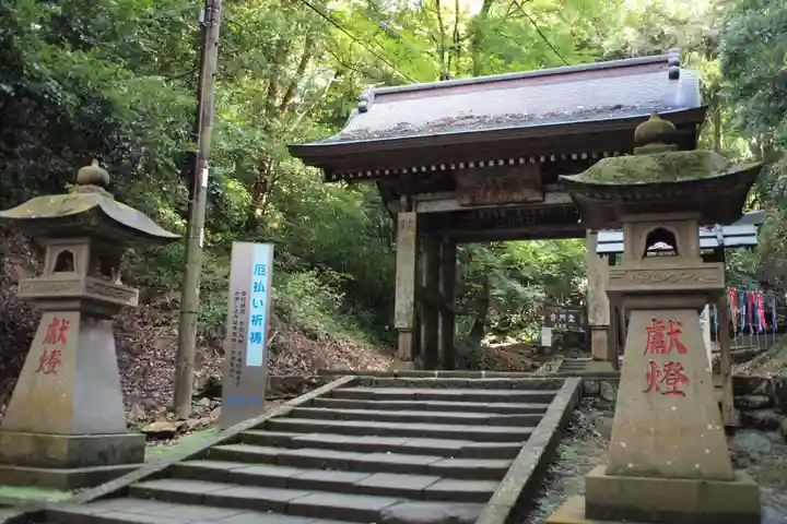 清水寺の山門・神門