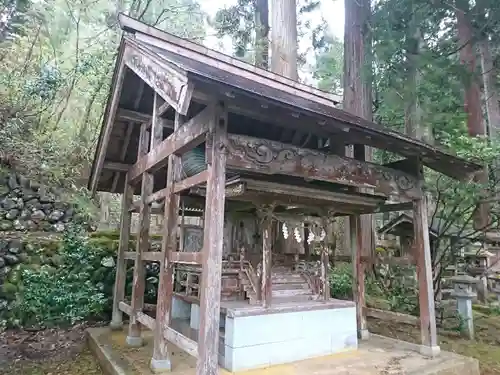 須波阿湏疑神社の末社