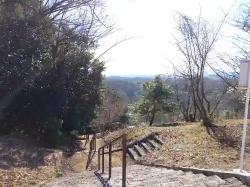 伊古乃速御玉比売神社奥宮の{uncategorized: "未分類", other: "その他", undefined: "問題あり", building: "その他建物", grave: "お墓", sacred_gate: "鳥居", guardian: "狛犬", statue: "像", buddha: "仏像", history: "歴史", nature: "自然", garden: "庭園", animal: "動物", pagoda: "塔", temizu: "手水舎", mountain_gate: "山門・神門", sanctuary: "本殿・本堂", subordinate: "末社・摂社", art: "芸術", scenery: "景色", jizo: "地蔵", ema: "絵馬", goshuin: "御朱印", omikuji: "おみくじ", items: "授与品その他", amulet: "お守り", goshuincho: "御朱印帳", eats: "食事", festival: "お祭り", votive_dance: "神楽", shichigosan: "七五三参", wedding: "結婚式", experience: "体験その他", initially: "初詣", around: "周辺", anti_infection: "感染症対策"}