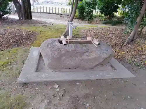 浪寄社の手水舎