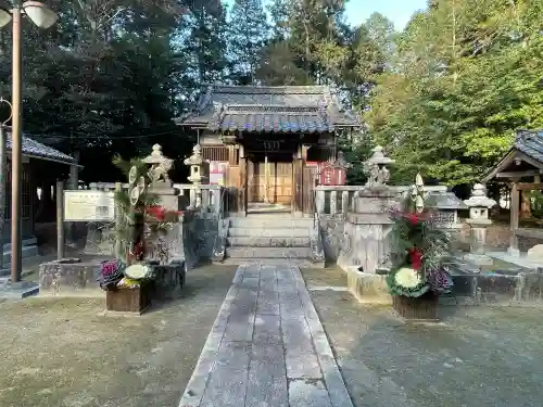 川田神社の{uncategorized: "未分類", other: "その他", undefined: "問題あり", building: "その他建物", grave: "お墓", sacred_gate: "鳥居", guardian: "狛犬", statue: "像", buddha: "仏像", history: "歴史", nature: "自然", garden: "庭園", animal: "動物", pagoda: "塔", temizu: "手水舎", mountain_gate: "山門・神門", sanctuary: "本殿・本堂", subordinate: "末社・摂社", art: "芸術", scenery: "景色", jizo: "地蔵", ema: "絵馬", goshuin: "御朱印", omikuji: "おみくじ", items: "授与品その他", amulet: "お守り", goshuincho: "御朱印帳", eats: "食事", festival: "お祭り", votive_dance: "神楽", shichigosan: "七五三参", wedding: "結婚式", experience: "体験その他", initially: "初詣", around: "周辺", anti_infection: "感染症対策"}