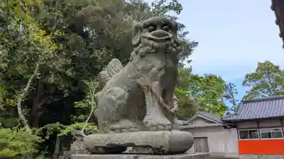 岩崎神社の狛犬