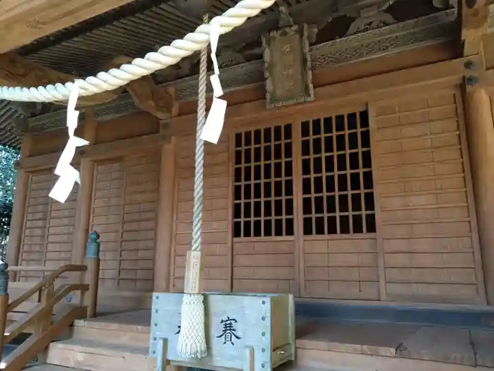 女體神社の本殿・本堂