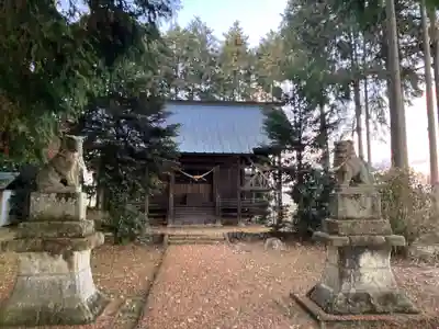 小室神社の本殿・本堂