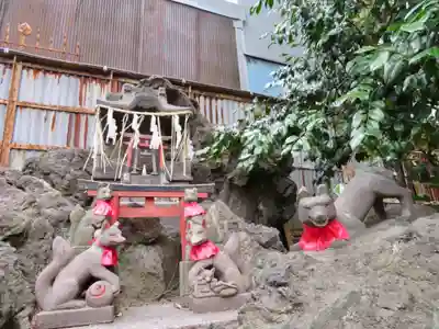 飛木稲荷神社の末社・摂社
