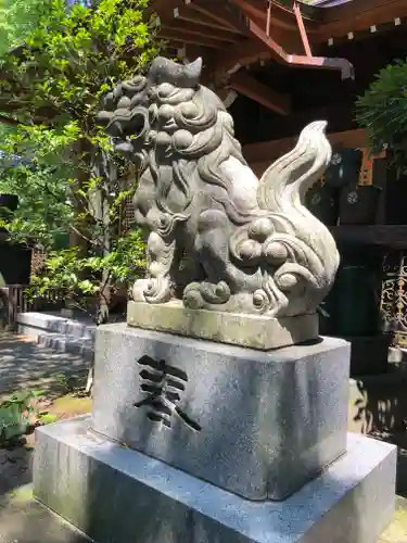 仲町氷川神社の狛犬