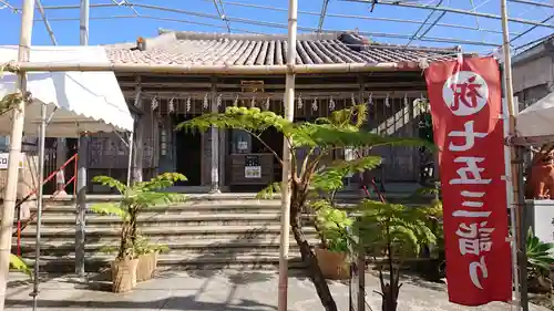 沖宮の本殿・本堂