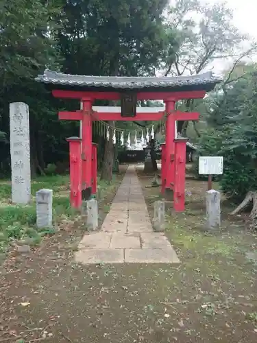 氷川諏訪神社の鳥居