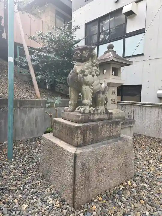 白金氷川神社の{uncategorized: "未分類", other: "その他", undefined: "問題あり", building: "その他建物", grave: "お墓", sacred_gate: "鳥居", guardian: "狛犬", statue: "像", buddha: "仏像", history: "歴史", nature: "自然", garden: "庭園", animal: "動物", pagoda: "塔", temizu: "手水舎", mountain_gate: "山門・神門", sanctuary: "本殿・本堂", subordinate: "末社・摂社", art: "芸術", scenery: "景色", jizo: "地蔵", ema: "絵馬", goshuin: "御朱印", omikuji: "おみくじ", items: "授与品その他", amulet: "お守り", goshuincho: "御朱印帳", eats: "食事", festival: "お祭り", votive_dance: "神楽", shichigosan: "七五三参", wedding: "結婚式", experience: "体験その他", initially: "初詣", around: "周辺", anti_infection: "感染症対策"}