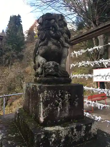 高龍神社の狛犬