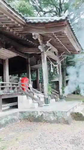 精矛神社の本殿