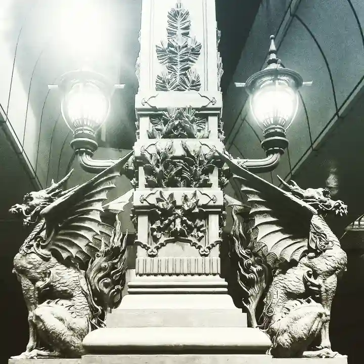 於満稲荷神社の芸術