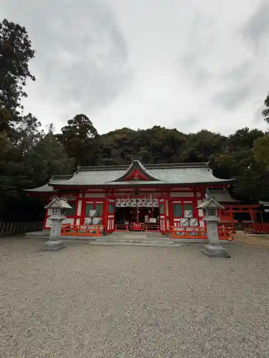 阿須賀神社の{uncategorized: "未分類", other: "その他", undefined: "問題あり", building: "その他建物", grave: "お墓", sacred_gate: "鳥居", guardian: "狛犬", statue: "像", buddha: "仏像", history: "歴史", nature: "自然", garden: "庭園", animal: "動物", pagoda: "塔", temizu: "手水舎", mountain_gate: "山門・神門", sanctuary: "本殿・本堂", subordinate: "末社・摂社", art: "芸術", scenery: "景色", jizo: "地蔵", ema: "絵馬", goshuin: "御朱印", omikuji: "おみくじ", items: "授与品その他", amulet: "お守り", goshuincho: "御朱印帳", eats: "食事", festival: "お祭り", votive_dance: "神楽", shichigosan: "七五三参", wedding: "結婚式", experience: "体験その他", initially: "初詣", around: "周辺", anti_infection: "感染症対策"}