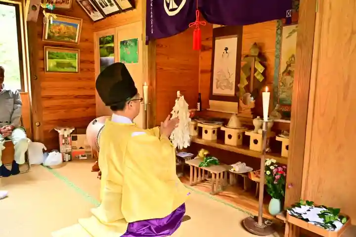 郡殿の池弁財天社(新潟県)