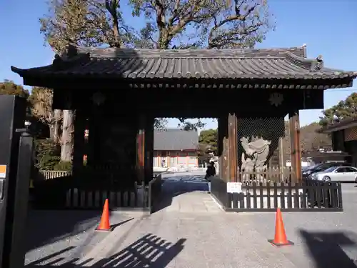 宝仙寺の山門