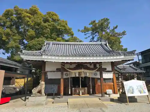 水堂須佐男神社の{uncategorized: "未分類", other: "その他", undefined: "問題あり", building: "その他建物", grave: "お墓", sacred_gate: "鳥居", guardian: "狛犬", statue: "像", buddha: "仏像", history: "歴史", nature: "自然", garden: "庭園", animal: "動物", pagoda: "塔", temizu: "手水舎", mountain_gate: "山門・神門", sanctuary: "本殿・本堂", subordinate: "末社・摂社", art: "芸術", scenery: "景色", jizo: "地蔵", ema: "絵馬", goshuin: "御朱印", omikuji: "おみくじ", items: "授与品その他", amulet: "お守り", goshuincho: "御朱印帳", eats: "食事", festival: "お祭り", votive_dance: "神楽", shichigosan: "七五三参", wedding: "結婚式", experience: "体験その他", initially: "初詣", around: "周辺", anti_infection: "感染症対策"}
