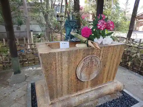 産千代稲荷神社の手水舎