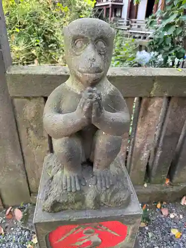 小野照崎神社の像