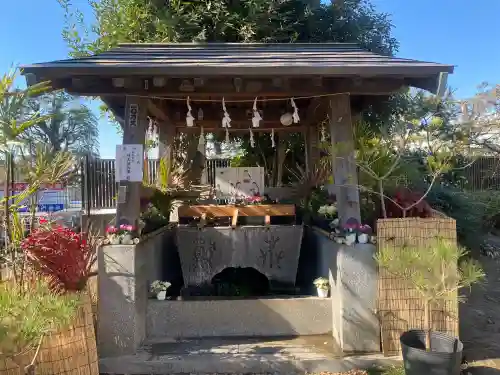 鳩ヶ谷氷川神社の{uncategorized: "未分類", other: "その他", undefined: "問題あり", building: "その他建物", grave: "お墓", sacred_gate: "鳥居", guardian: "狛犬", statue: "像", buddha: "仏像", history: "歴史", nature: "自然", garden: "庭園", animal: "動物", pagoda: "塔", temizu: "手水舎", mountain_gate: "山門・神門", sanctuary: "本殿・本堂", subordinate: "末社・摂社", art: "芸術", scenery: "景色", jizo: "地蔵", ema: "絵馬", goshuin: "御朱印", omikuji: "おみくじ", items: "授与品その他", amulet: "お守り", goshuincho: "御朱印帳", eats: "食事", festival: "お祭り", votive_dance: "神楽", shichigosan: "七五三参", wedding: "結婚式", experience: "体験その他", initially: "初詣", around: "周辺", anti_infection: "感染症対策"}