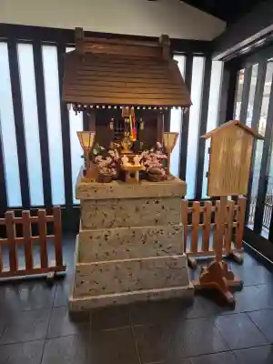 櫻木神社の{uncategorized: "未分類", other: "その他", undefined: "問題あり", building: "その他建物", grave: "お墓", sacred_gate: "鳥居", guardian: "狛犬", statue: "像", buddha: "仏像", history: "歴史", nature: "自然", garden: "庭園", animal: "動物", pagoda: "塔", temizu: "手水舎", mountain_gate: "山門・神門", sanctuary: "本殿・本堂", subordinate: "末社・摂社", art: "芸術", scenery: "景色", jizo: "地蔵", ema: "絵馬", goshuin: "御朱印", omikuji: "おみくじ", items: "授与品その他", amulet: "お守り", goshuincho: "御朱印帳", eats: "食事", festival: "お祭り", votive_dance: "神楽", shichigosan: "七五三参", wedding: "結婚式", experience: "体験その他", initially: "初詣", around: "周辺", anti_infection: "感染症対策"}