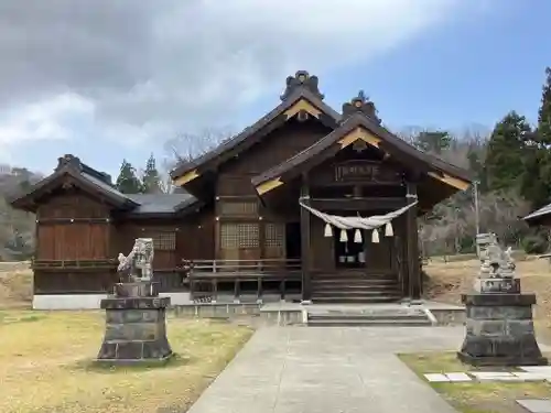 居多神社の本殿