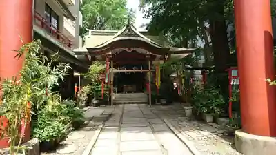 三崎稲荷神社の本殿・本堂