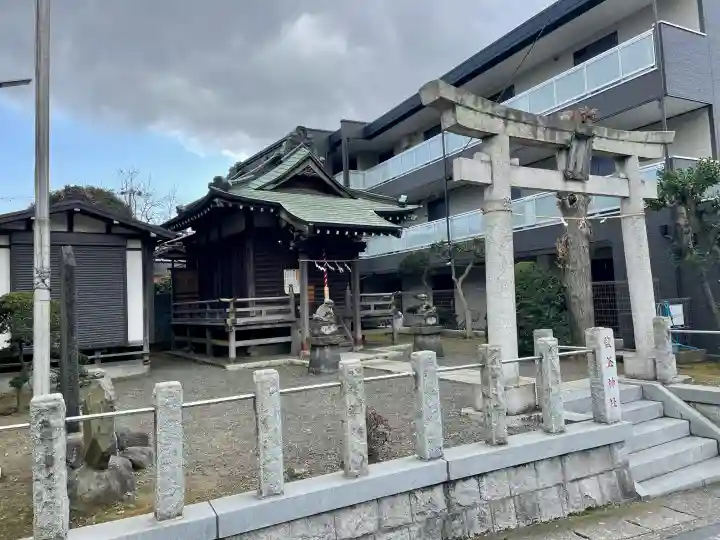 塩釜神社(鹽竈神社)の{uncategorized: "未分類", other: "その他", undefined: "問題あり", building: "その他建物", grave: "お墓", sacred_gate: "鳥居", guardian: "狛犬", statue: "像", buddha: "仏像", history: "歴史", nature: "自然", garden: "庭園", animal: "動物", pagoda: "塔", temizu: "手水舎", mountain_gate: "山門・神門", sanctuary: "本殿・本堂", subordinate: "末社・摂社", art: "芸術", scenery: "景色", jizo: "地蔵", ema: "絵馬", goshuin: "御朱印", omikuji: "おみくじ", items: "授与品その他", amulet: "お守り", goshuincho: "御朱印帳", eats: "食事", festival: "お祭り", votive_dance: "神楽", shichigosan: "七五三参", wedding: "結婚式", experience: "体験その他", initially: "初詣", around: "周辺", anti_infection: "感染症対策"}